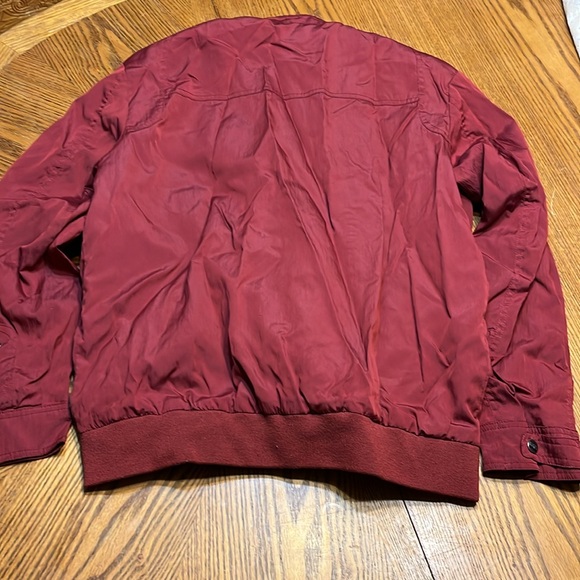 Loft Jacket - Picture 2 of 3